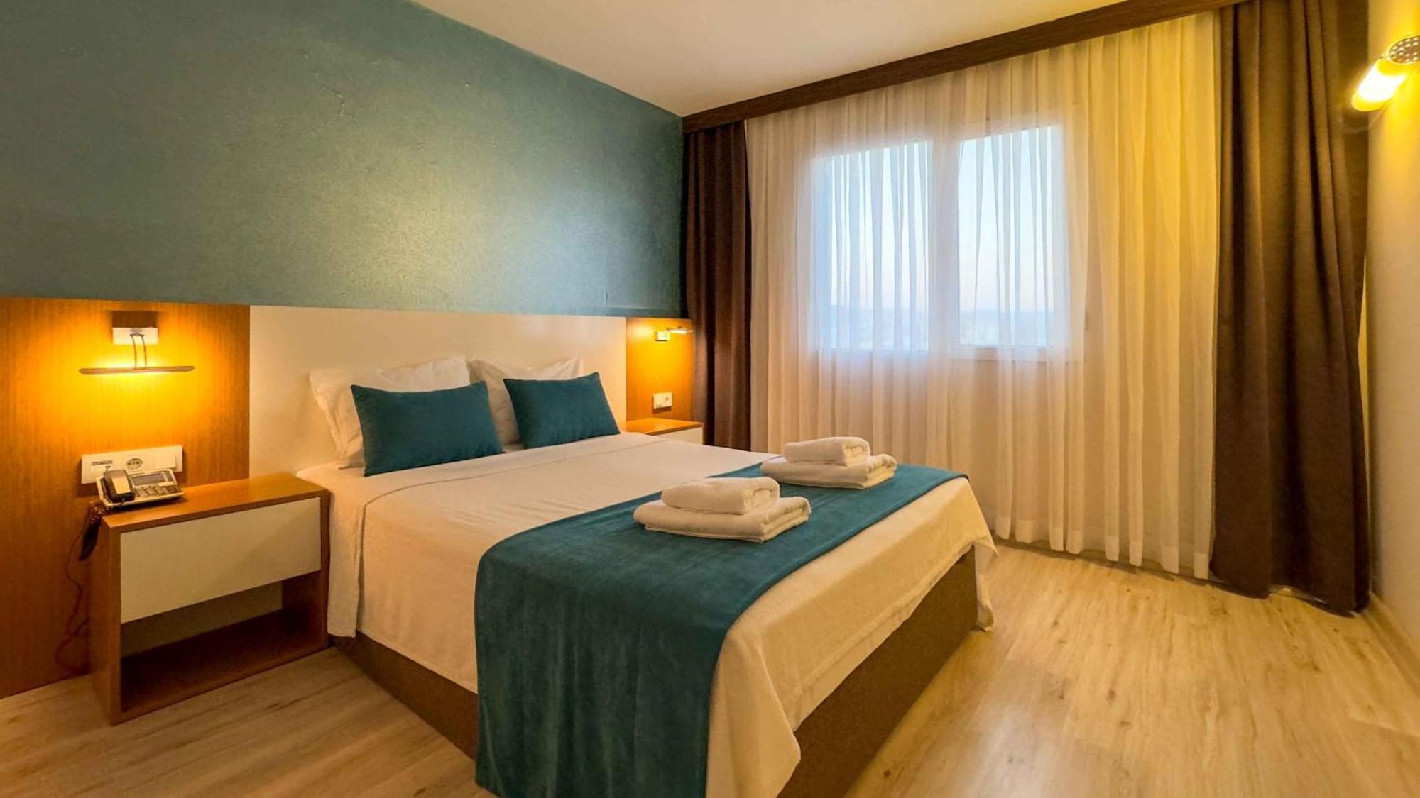 La Bella Suit Otel คูซาดาซี ภายนอก รูปภาพ