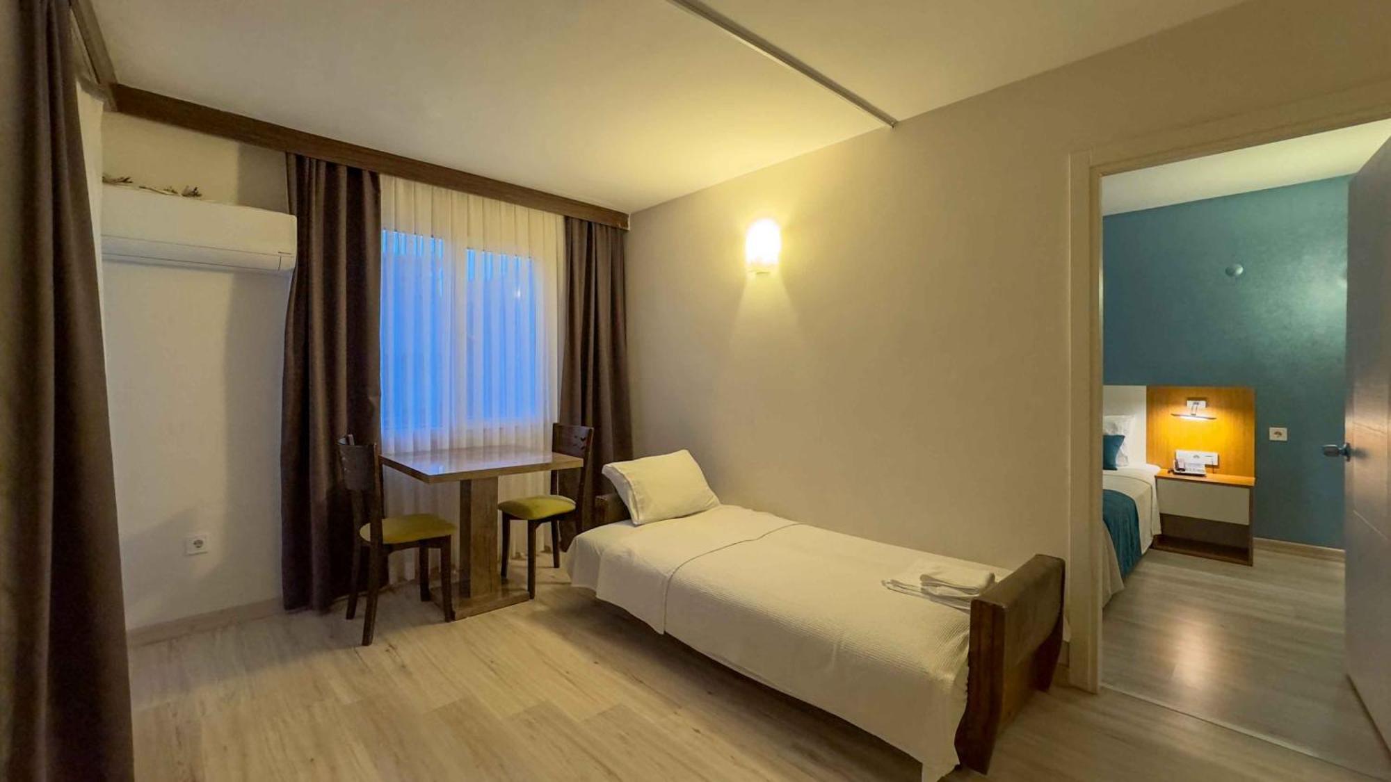 La Bella Suit Otel คูซาดาซี ภายนอก รูปภาพ