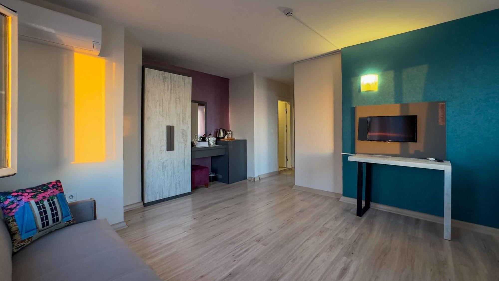 La Bella Suit Otel คูซาดาซี ภายนอก รูปภาพ